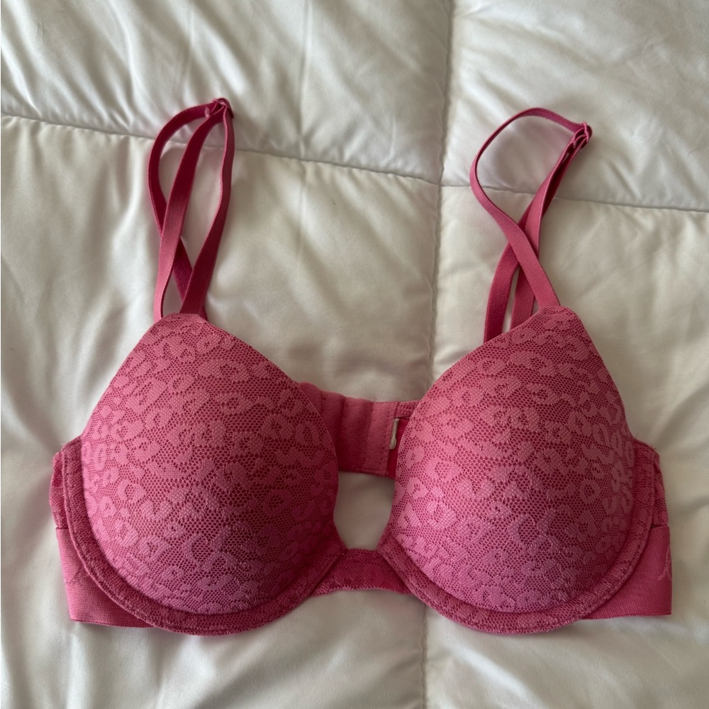 Pink bra size 32B